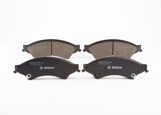 PASTILLA DE FRENO DEL NEW BLUE FMSI 8905-D1676 FORD RANGER - AVENTURE, KIA PREGIO 94-99, BT50 4X2, LUV DMAX RT50 2.5 4X4  